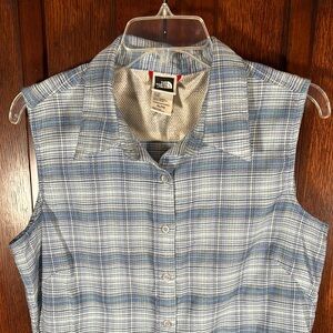 The North Face Blue & White Plaid Sleeveless Casual Button Up Shirt Sz. XL